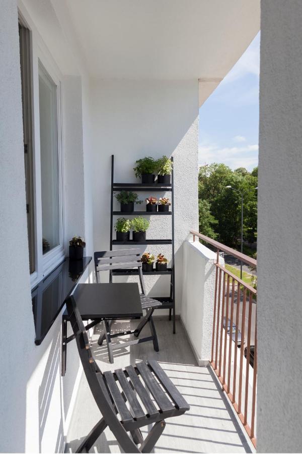Uni Apartament Лодз Екстериор снимка