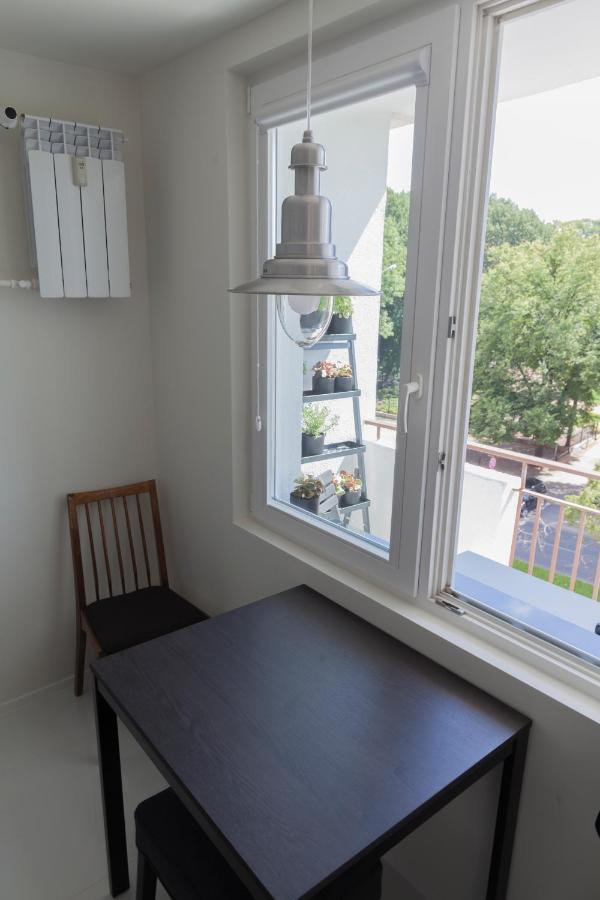 Uni Apartament Лодз Екстериор снимка